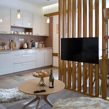 Apartment Kollar - Vevericka *