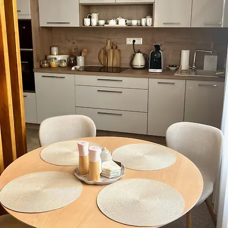 Kollar - Vevericka Lägenhet *